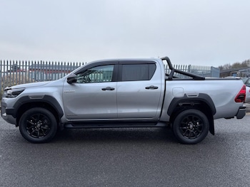 Used Toyota Hilux 2025 for sale - 77218241: Photo