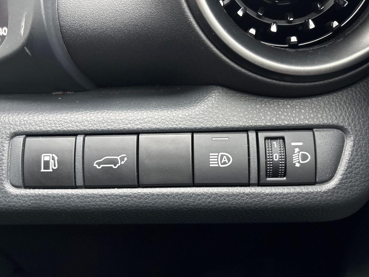 Used Toyota C-HR 2024 for sale - 76261154: Photo 30