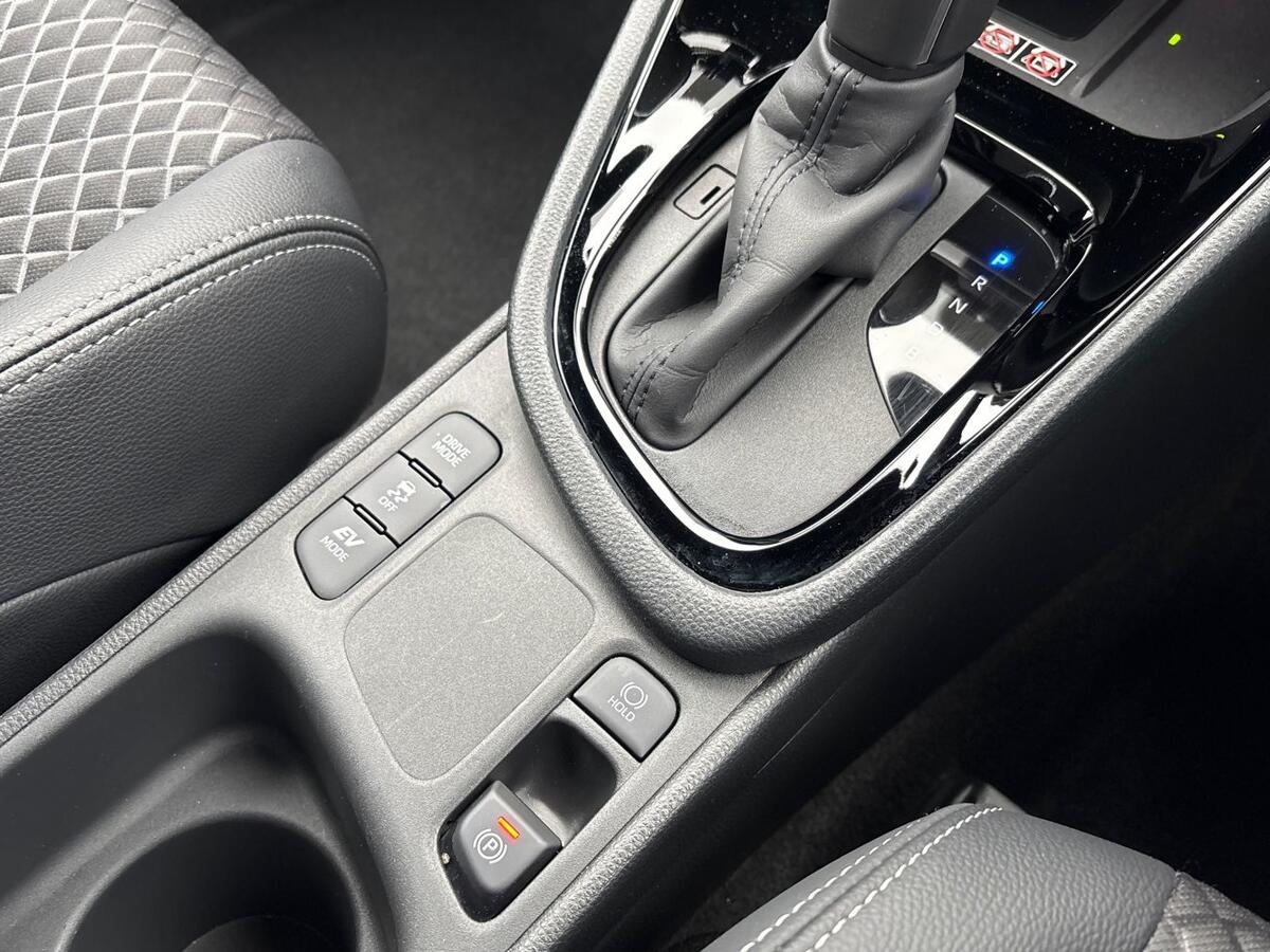 Used Toyota Yaris 2024 for sale - 77855208: Photo 21