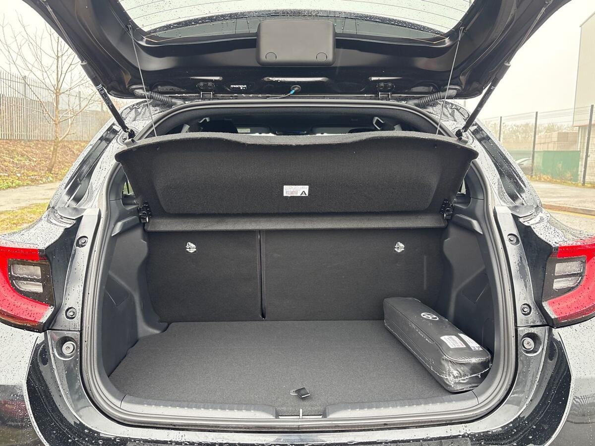 Used Toyota Yaris 2024 for sale - 77855208: Photo 25