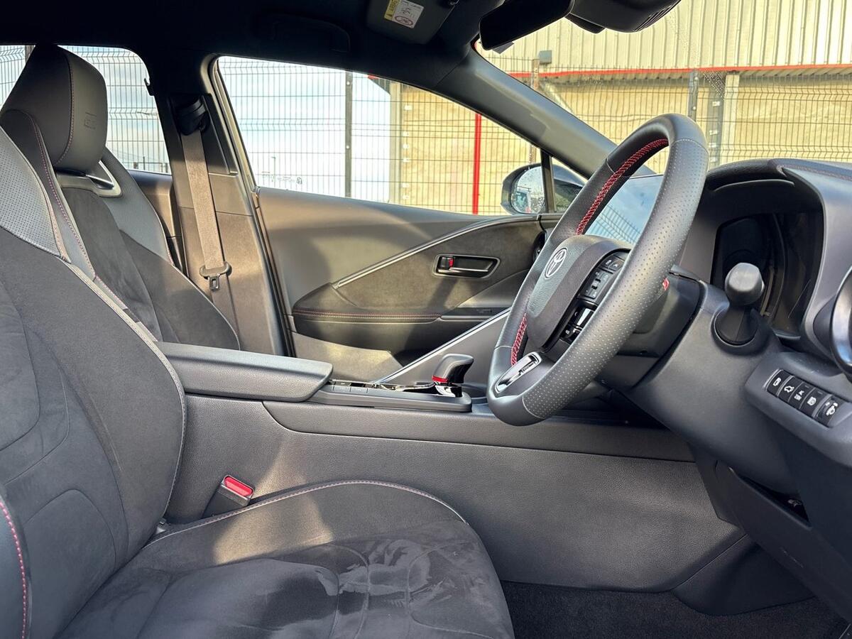 Used Toyota C-HR 2024 for sale - 76800505: Photo 11