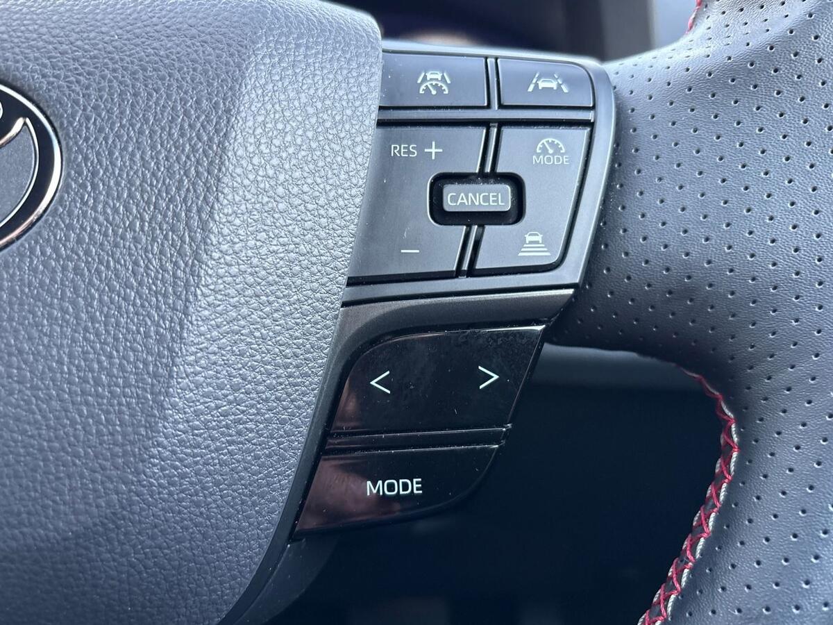 Used Toyota C-HR 2024 for sale - 76800505: Photo 16