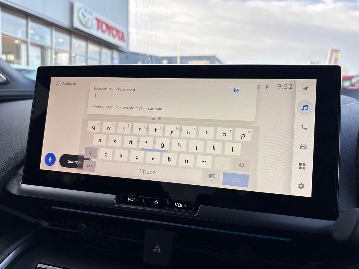 Used Toyota C-HR 2024 for sale - 76800505: Photo 17