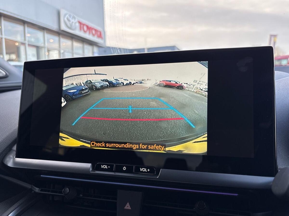 Used Toyota C-HR 2024 for sale - 76800505: Photo 19