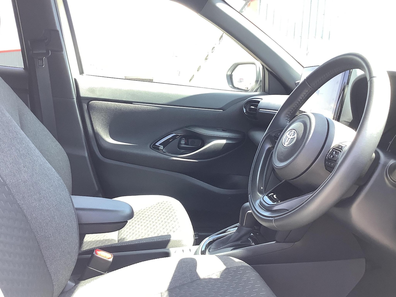 Used Toyota Yaris Cross 2024 for sale - 76434332: Photo 11