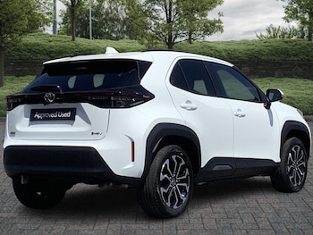 Used Toyota Yaris Cross 2024 for sale - 76434332: Photo