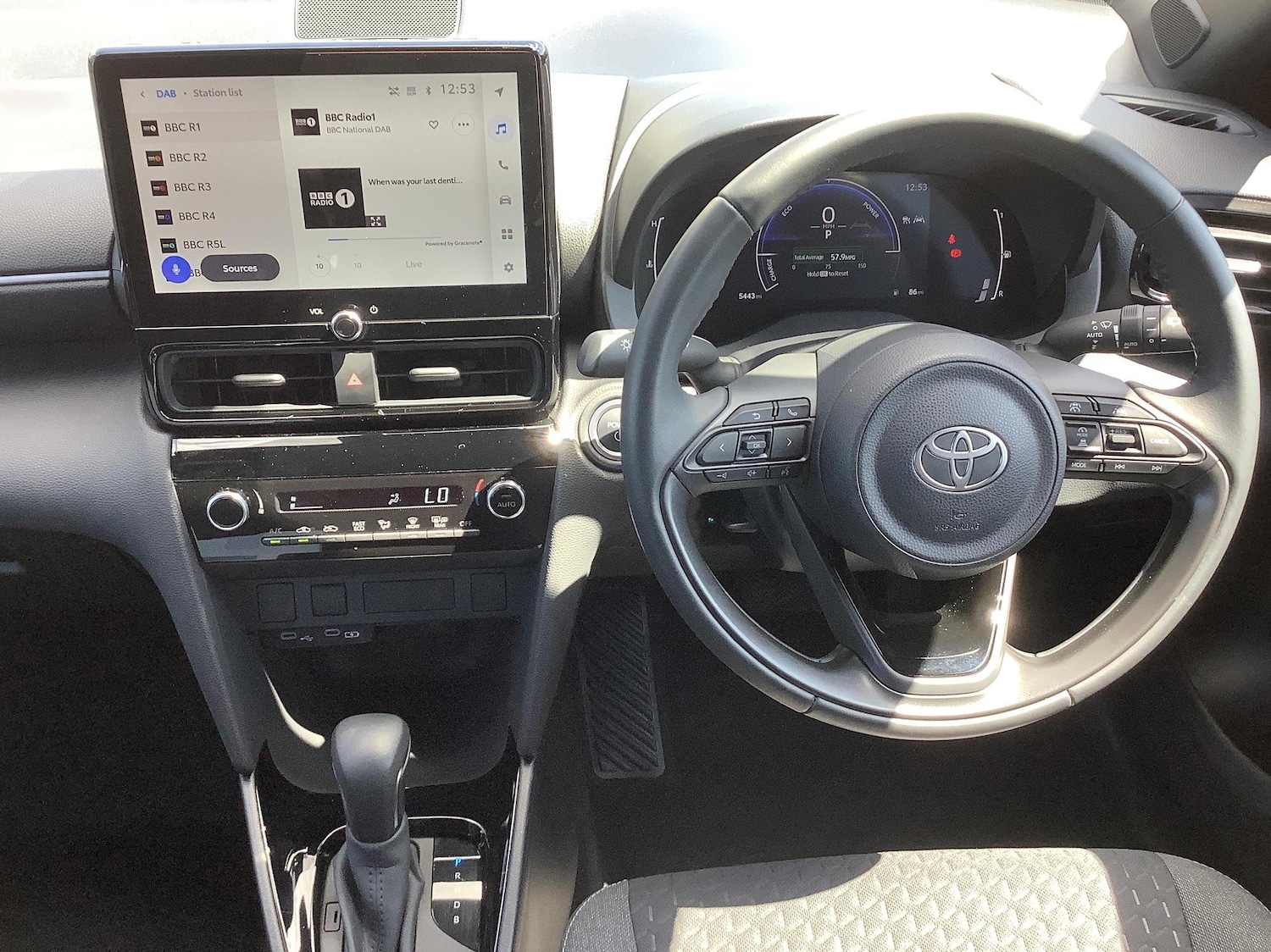 Used Toyota Yaris Cross 2024 for sale - 76434332: Photo 5