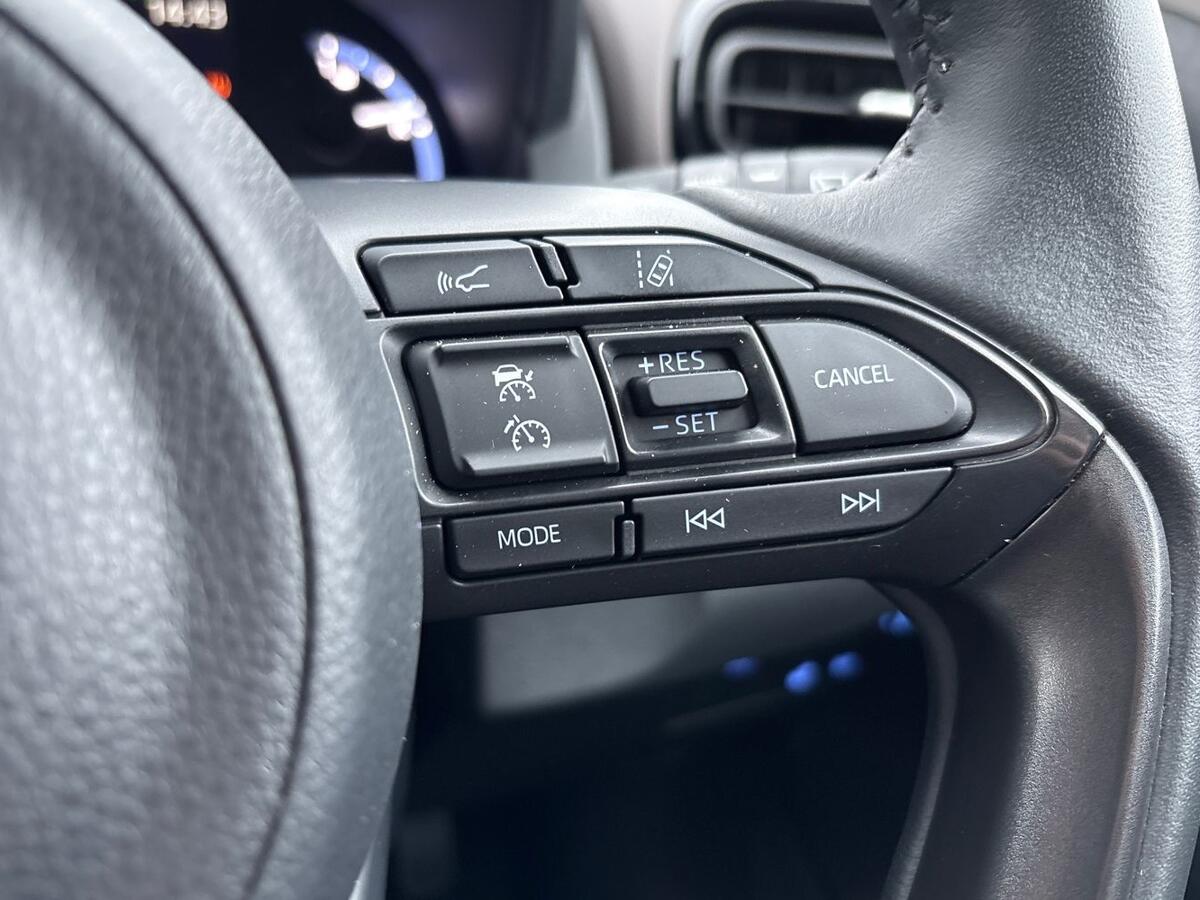 Used Toyota Yaris 2023 for sale - 77030932: Photo 14