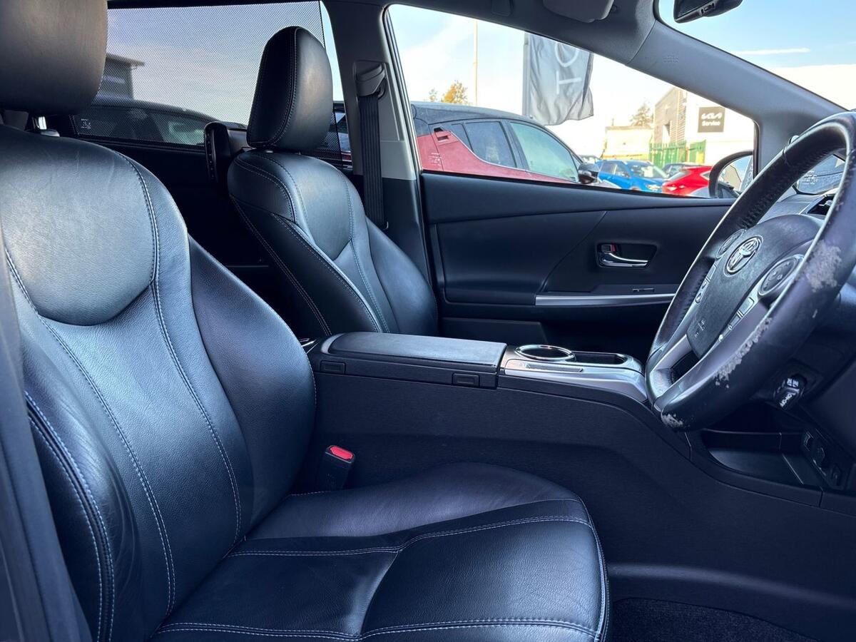 Used Toyota Prius+ 2015 for sale - 76647400: Photo 12