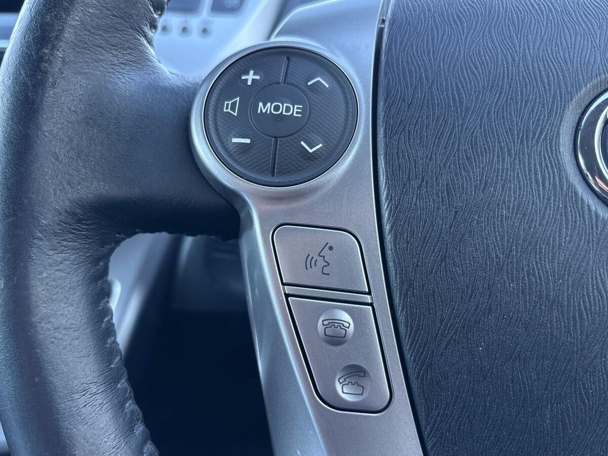 Used Toyota Prius+ 2015 for sale - 76647400: Photo 14