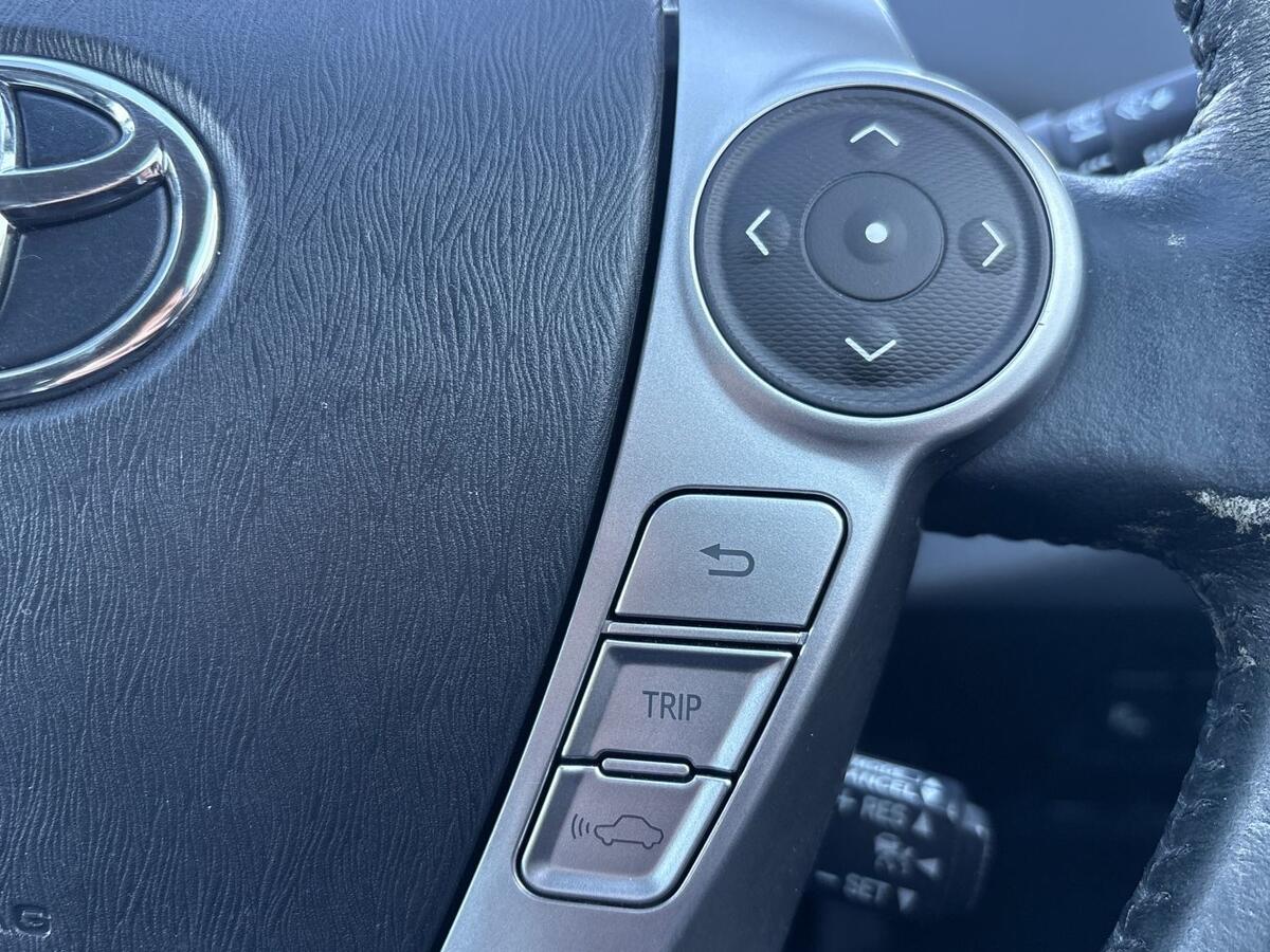 Used Toyota Prius+ 2015 for sale - 76647400: Photo 15