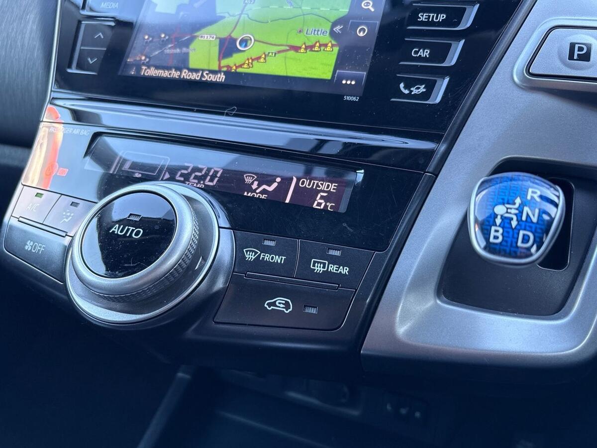 Used Toyota Prius+ 2015 for sale - 76647400: Photo 18