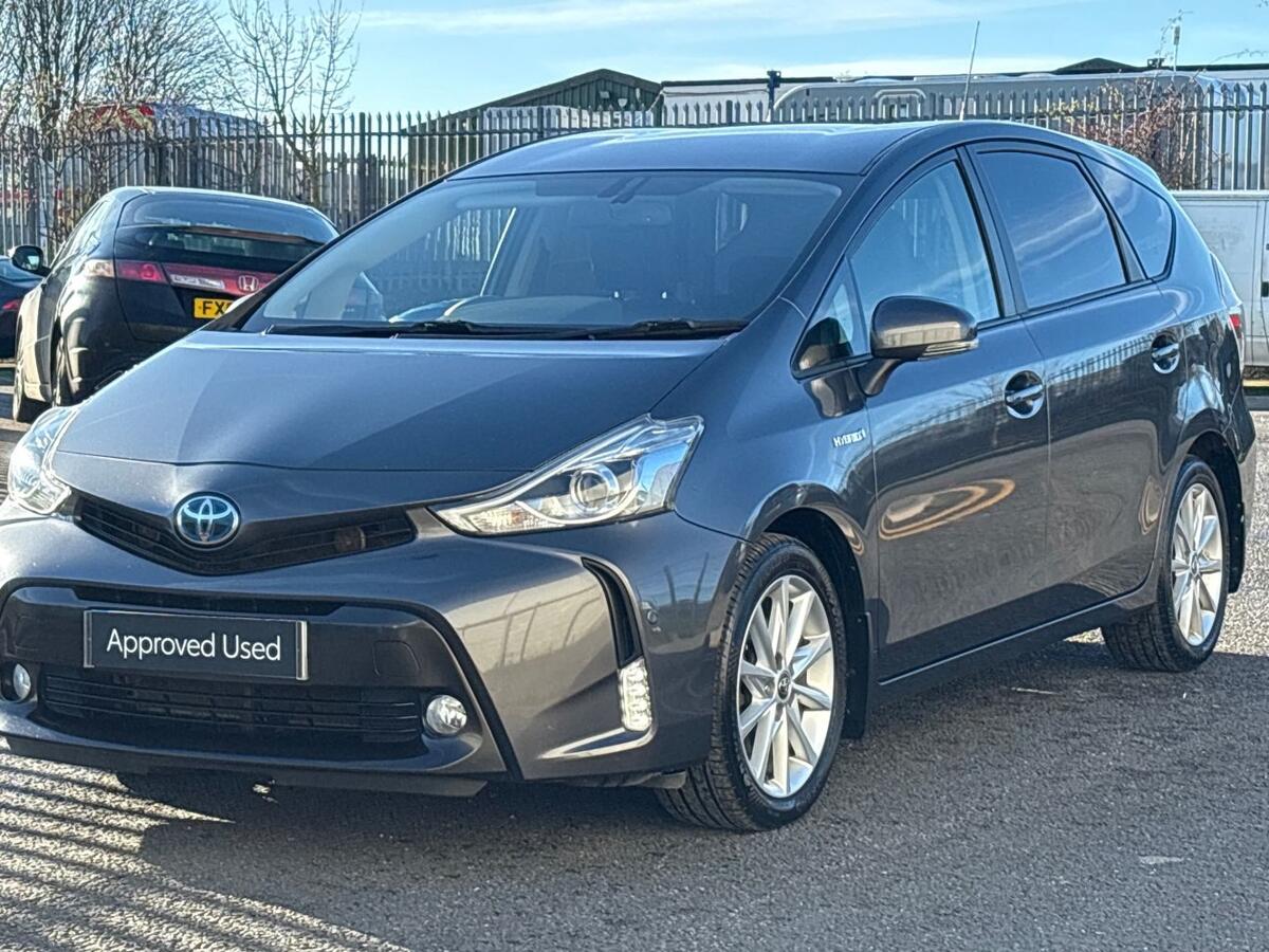 Used Toyota Prius+ 2015 for sale - 76647400: Photo 2