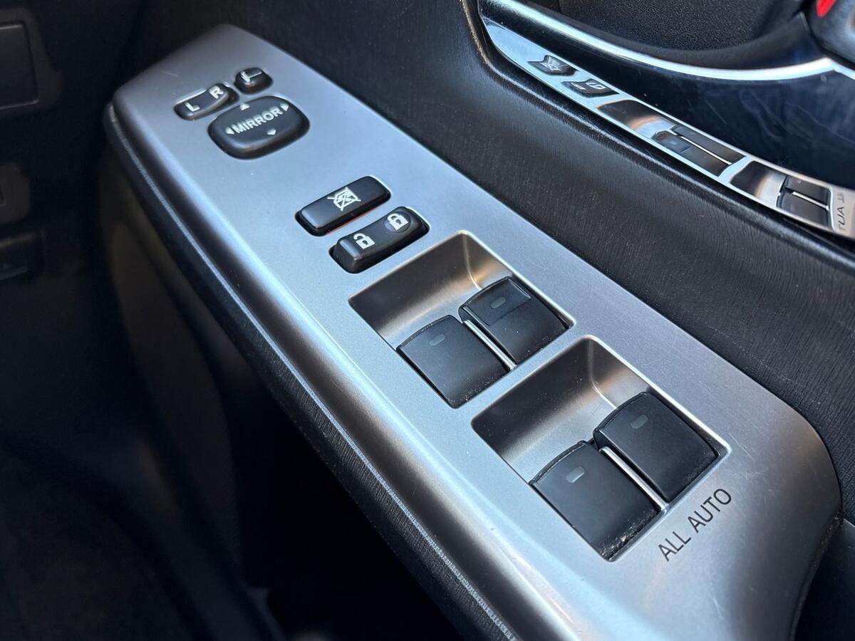 Used Toyota Prius+ 2015 for sale - 76647400: Photo 21