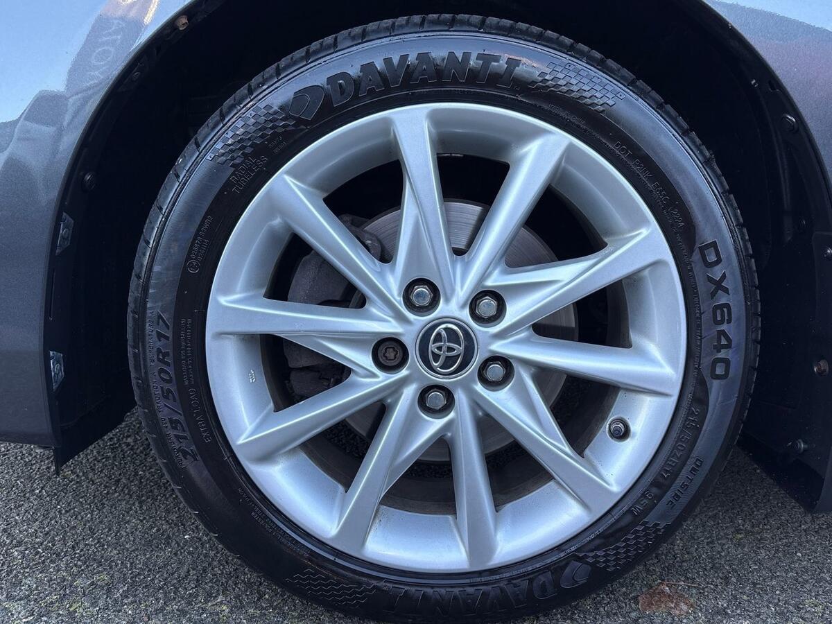 Used Toyota Prius+ 2015 for sale - 76647400: Photo 29