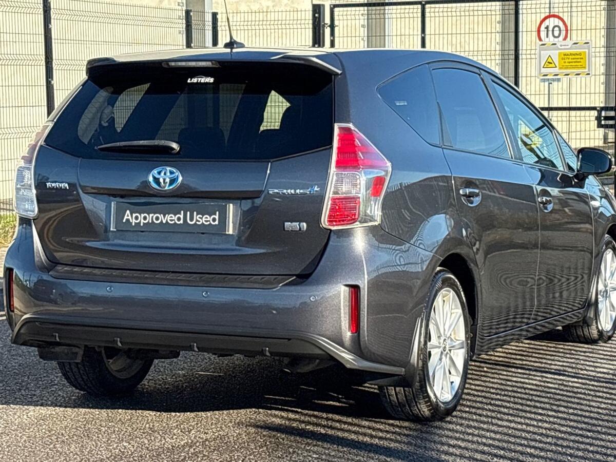 Used Toyota Prius+ 2015 for sale - 76647400: Photo 4