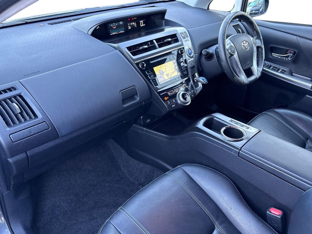 Used Toyota Prius+ 2015 for sale - 76647400: Photo 9