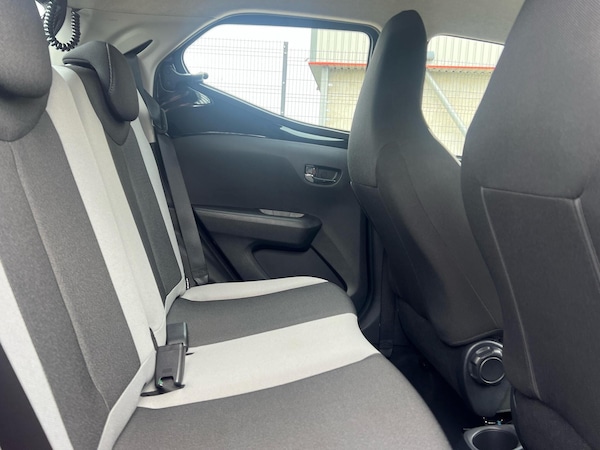 Used Toyota AYGO 2015 for sale - 76315664: Photo 19