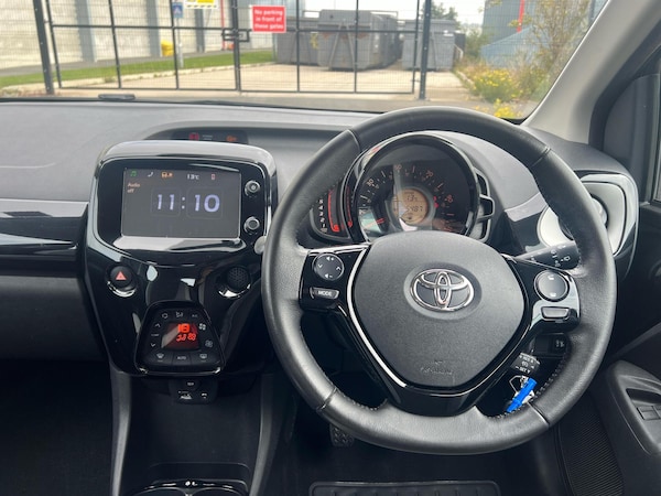 Used Toyota AYGO 2015 for sale - 76315664: Photo 8