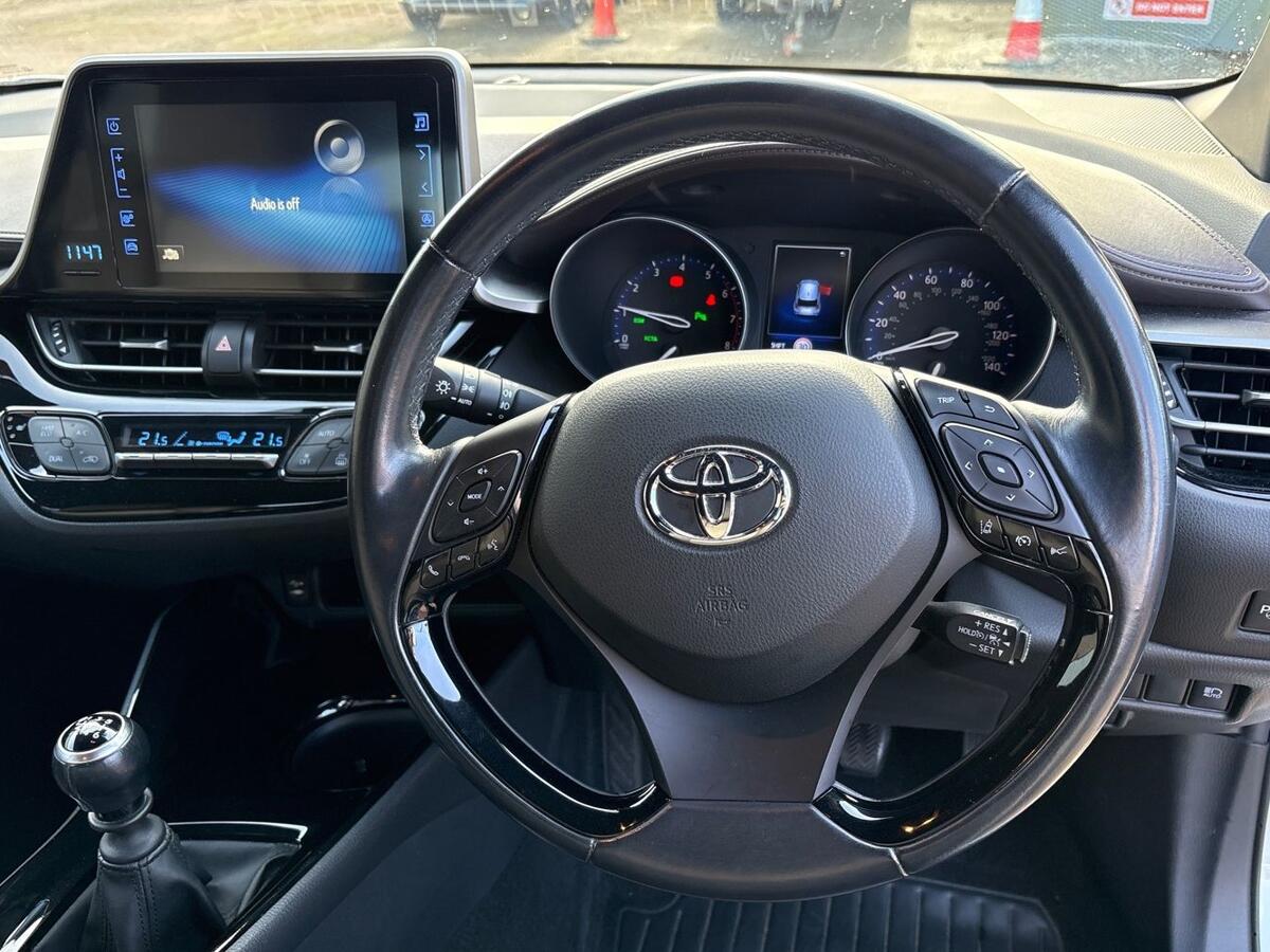 Used Toyota C-HR 2017 for sale - 77627045: Photo 15