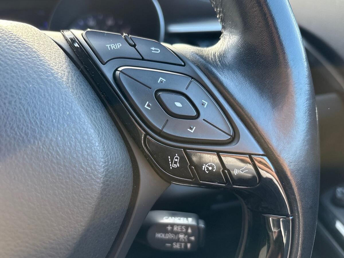 Used Toyota C-HR 2017 for sale - 77627045: Photo 17