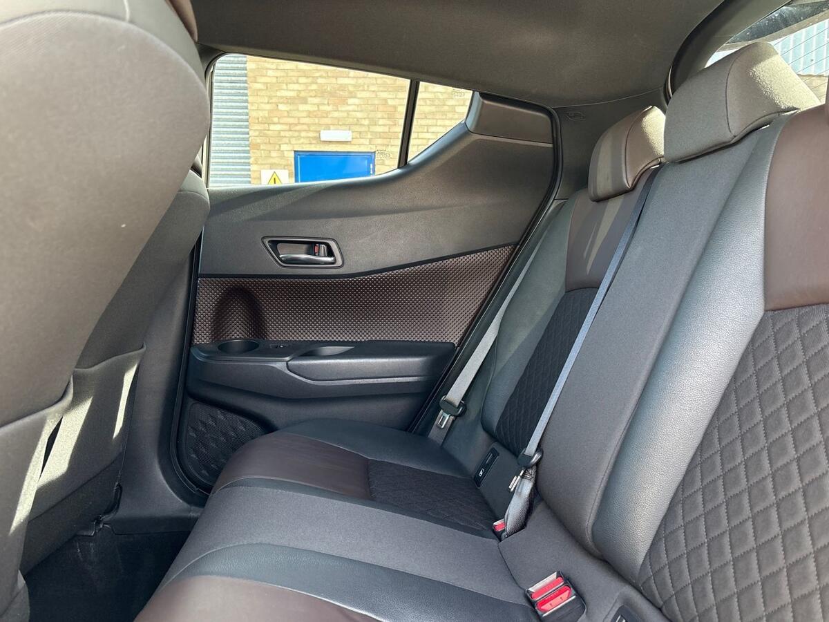 Used Toyota C-HR 2017 for sale - 77627045: Photo 24