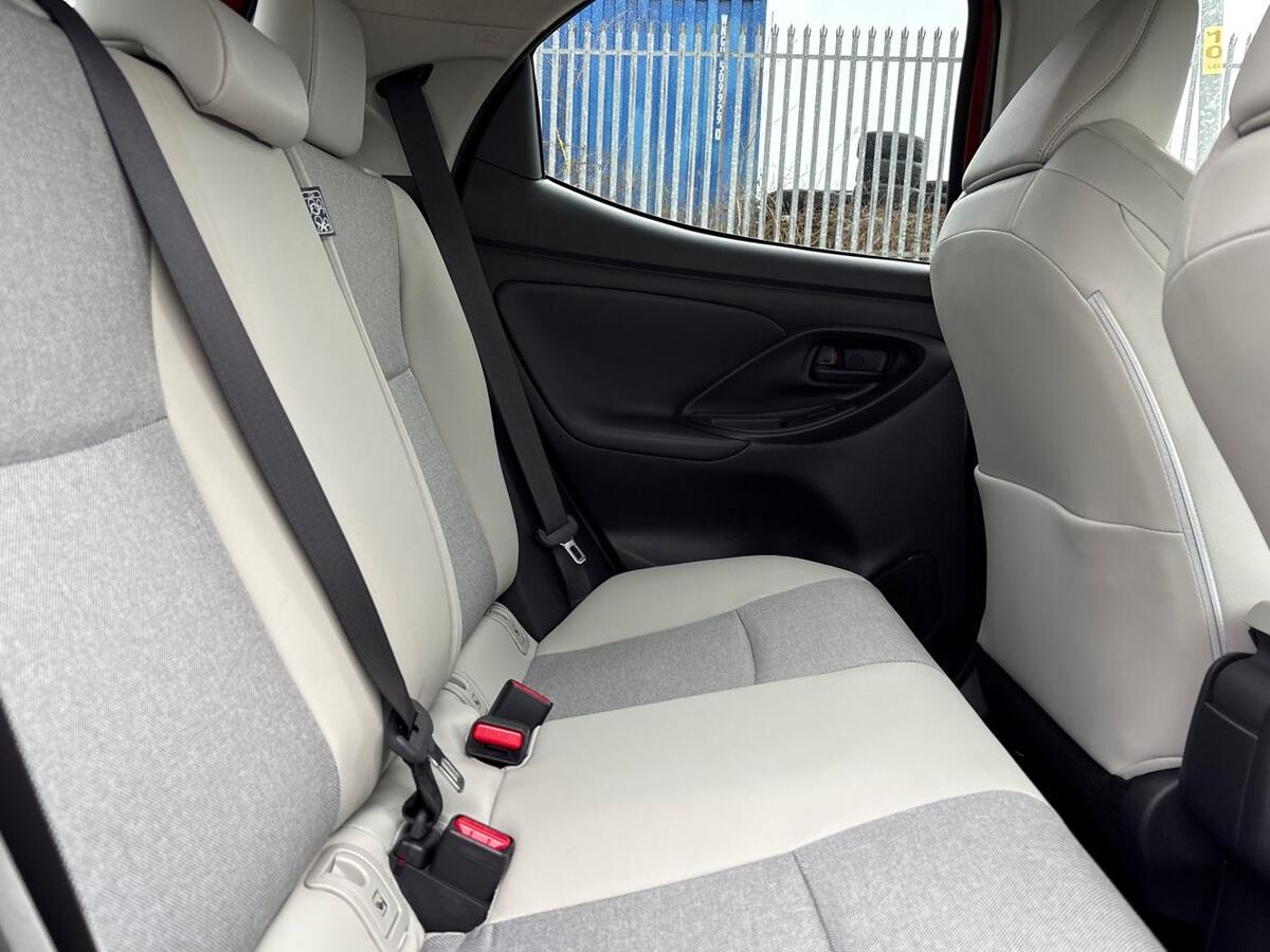 Used Toyota Yaris 2023 for sale - 77613726: Photo 15