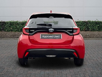 Used Toyota Yaris 2023 for sale - 77613726: Photo