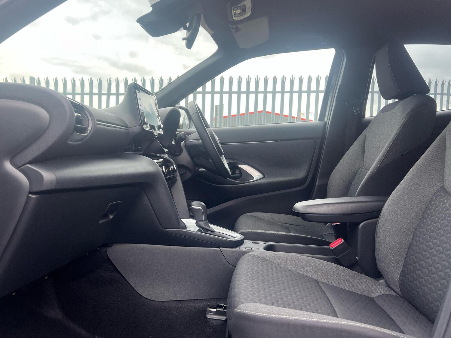 Used Toyota Yaris 2022 for sale - 76154331: Photo 10