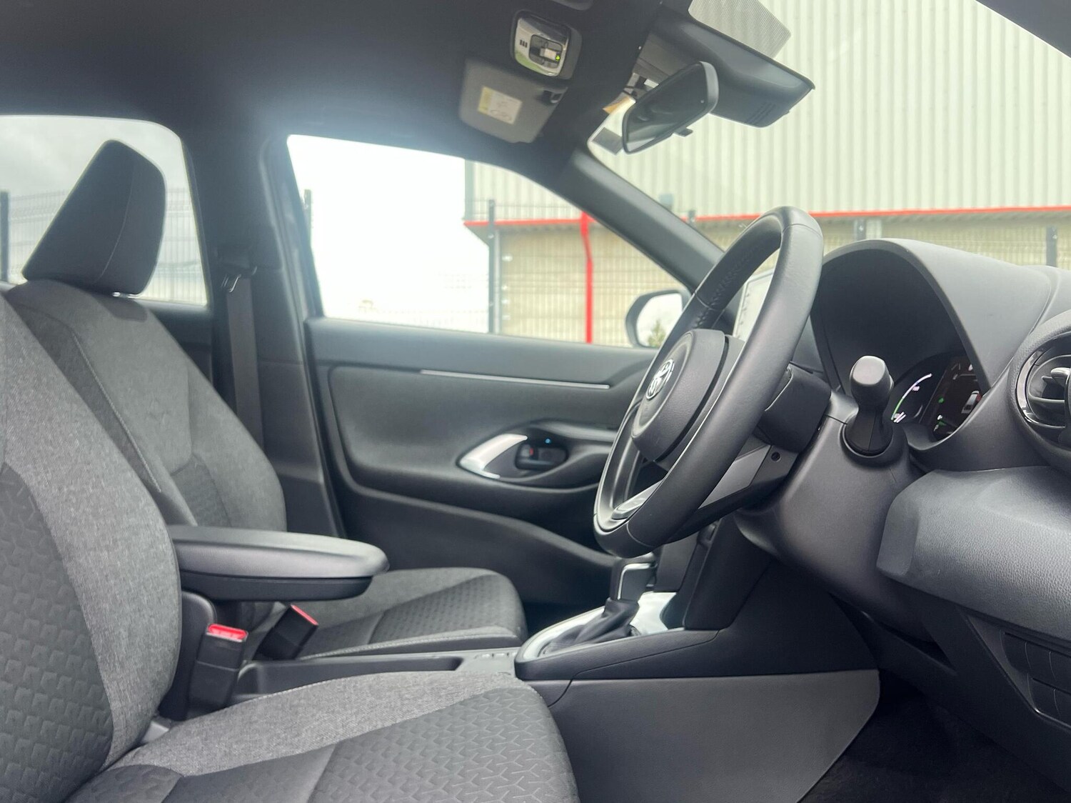 Used Toyota Yaris 2022 for sale - 76154331: Photo 11