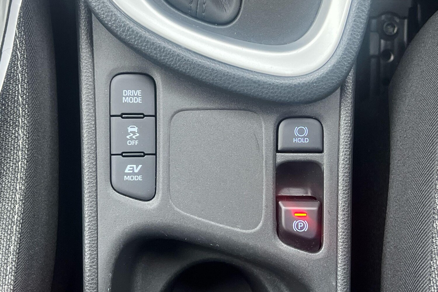 Used Toyota Yaris 2022 for sale - 76154331: Photo 38