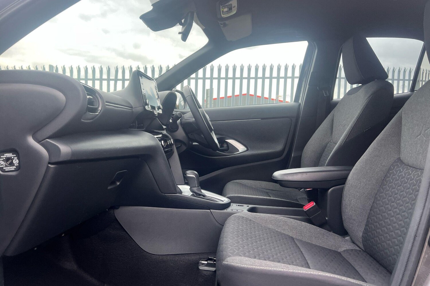 Used Toyota Yaris 2022 for sale - 76154331: Photo 41