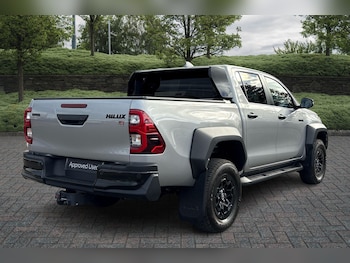 Used Toyota Hilux 2025 for sale - 76202344: Photo