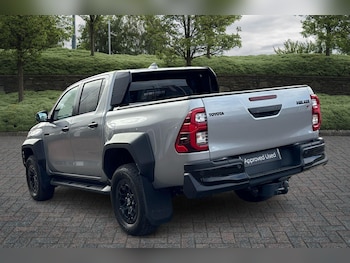 Used Toyota Hilux 2025 for sale - 76202344: Photo