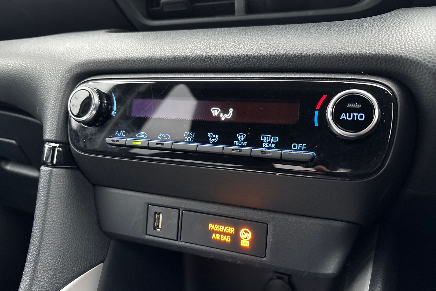 Used Toyota Yaris 2021 for sale - 77280571: Photo 28