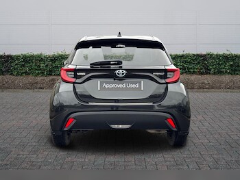 Used Toyota Yaris 2021 for sale - 77280571: Photo