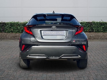 Used Toyota C-HR 2023 for sale - 79077260: Photo