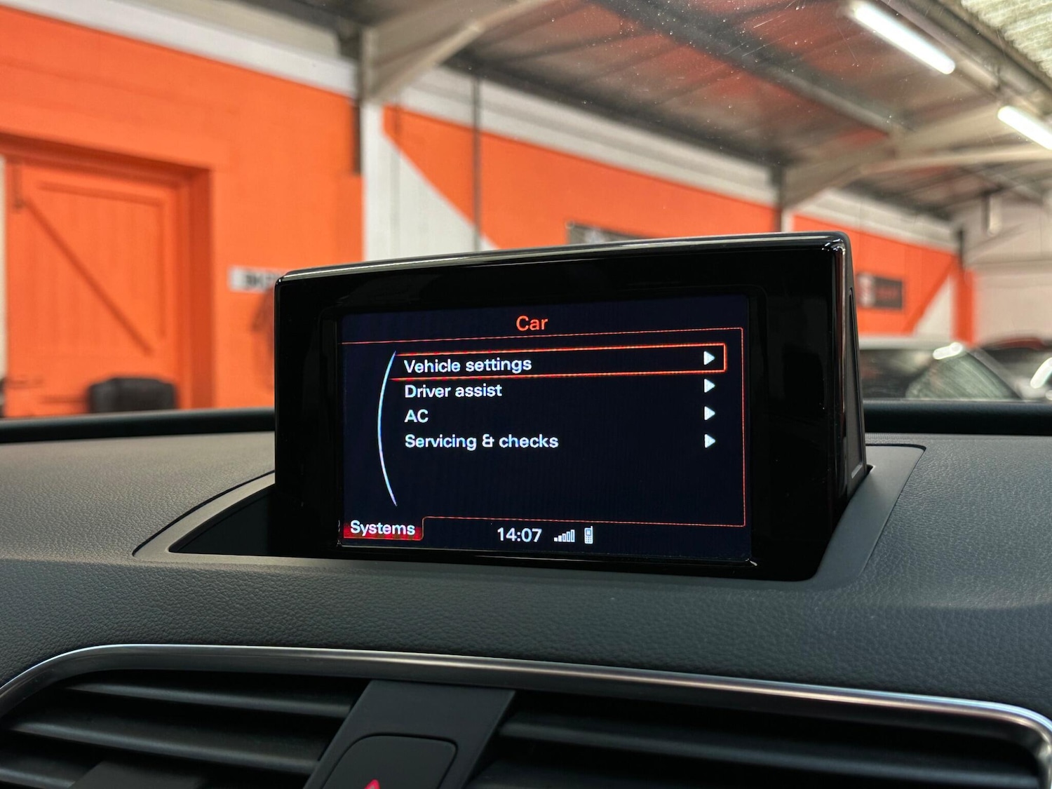 Used Audi Q3 2016 for sale - 77597810: Photo 24