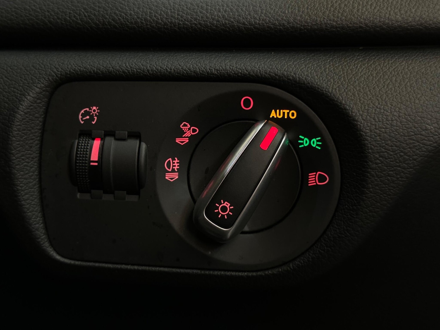 Used Audi Q3 2016 for sale - 77597810: Photo 35