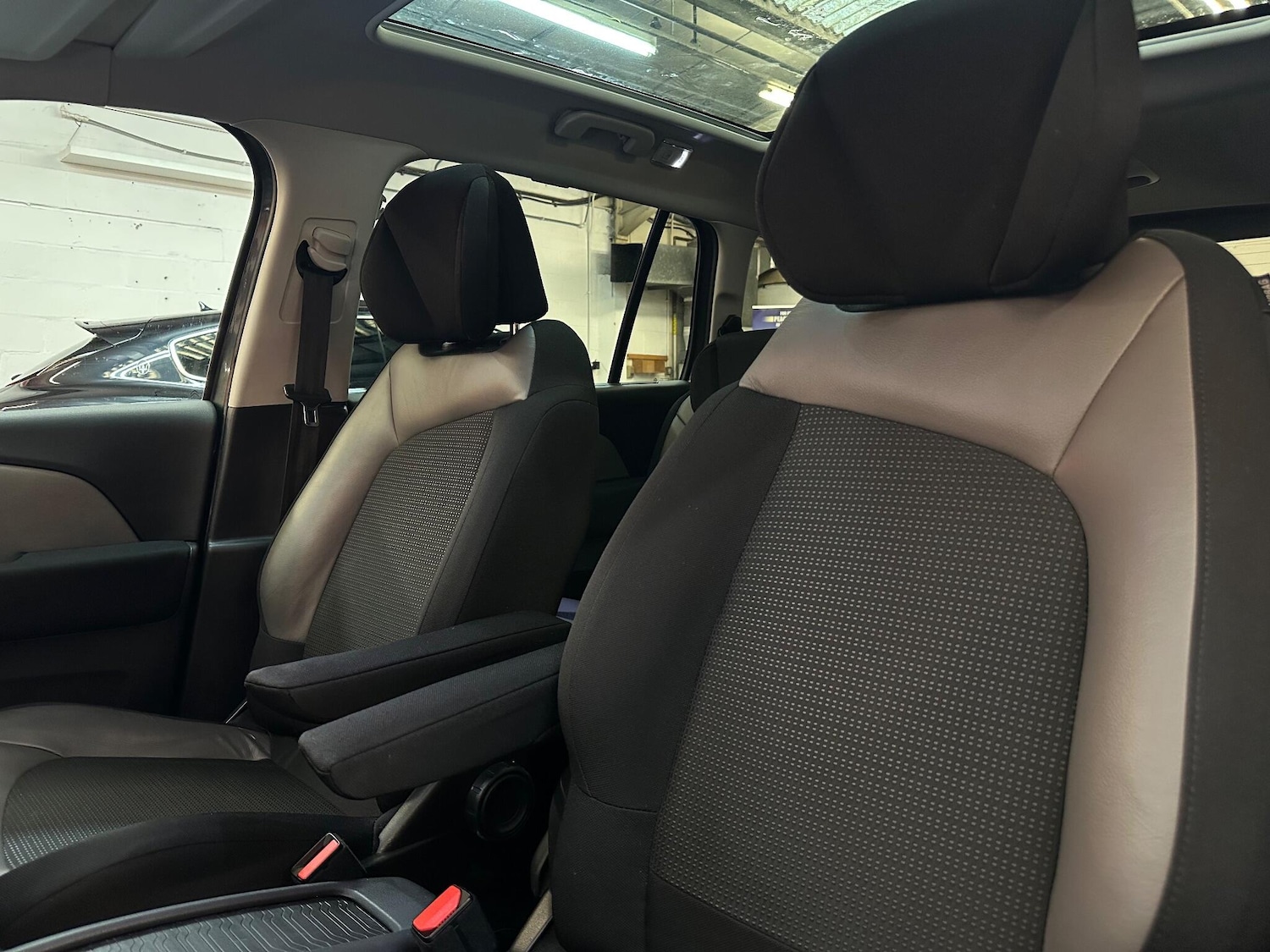 Used Citroen Grand C4 Picasso 2015 for sale - 77798909: Photo 14