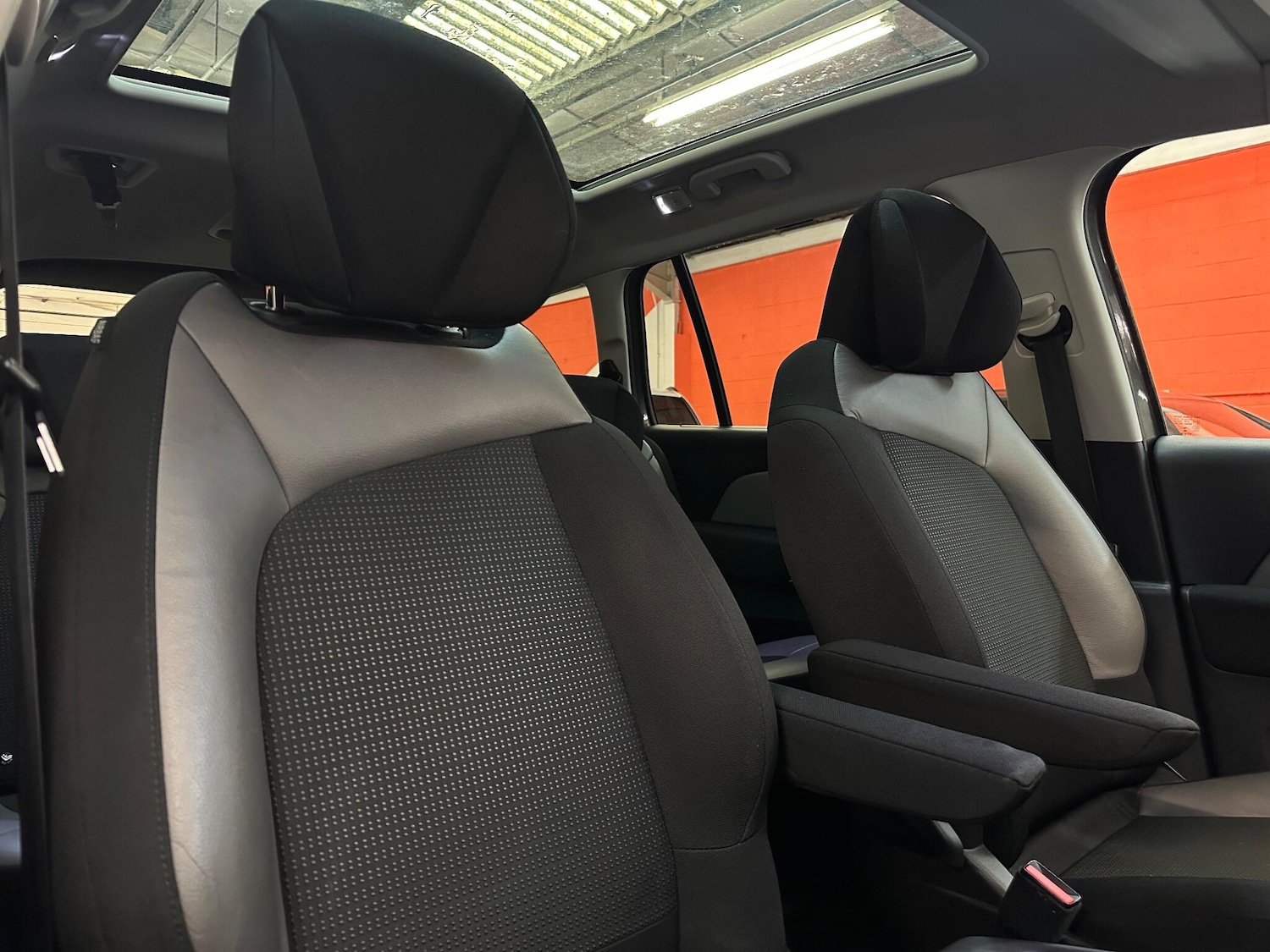 Used Citroen Grand C4 Picasso 2015 for sale - 77798909: Photo 15