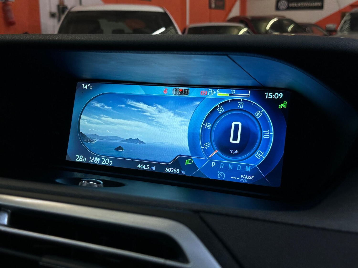 Used Citroen Grand C4 Picasso 2015 for sale - 77798909: Photo 24