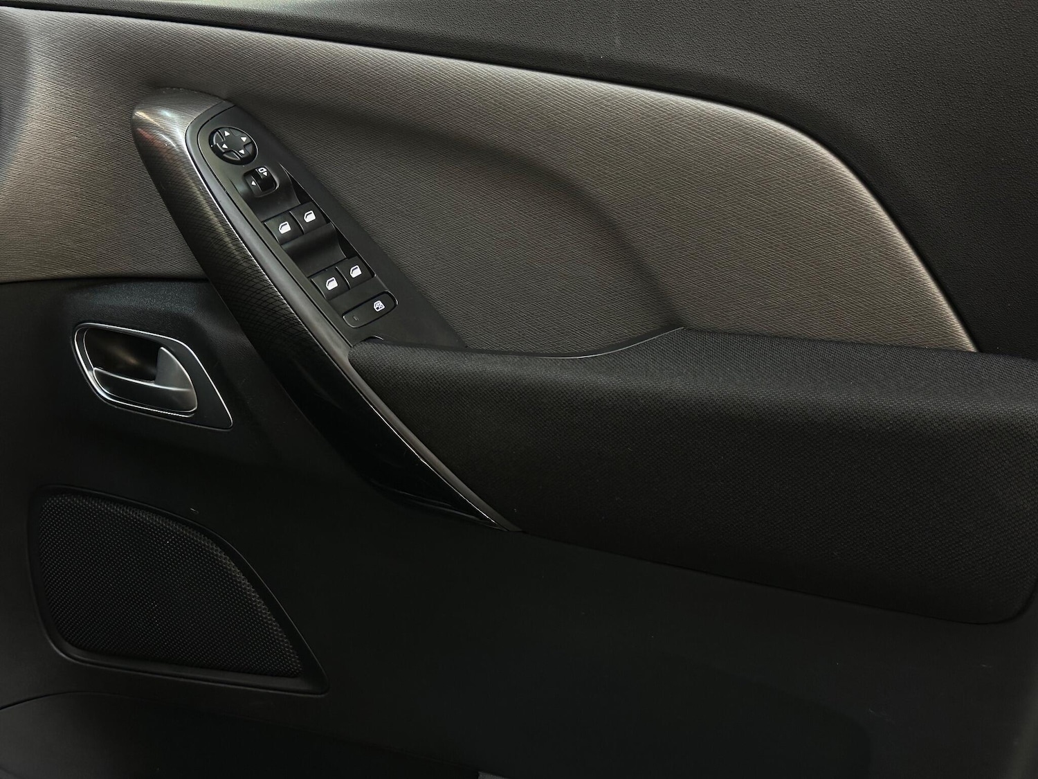 Used Citroen Grand C4 Picasso 2015 for sale - 77798909: Photo 34