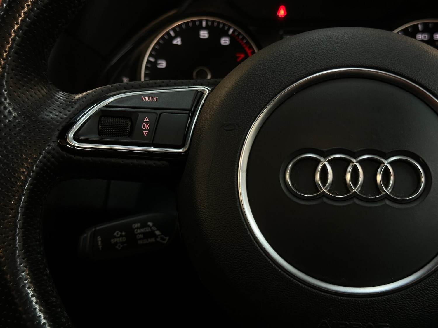 Used Audi Q5 2016 for sale - 76887436: Photo 30