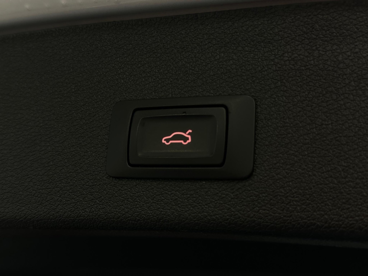 Used Audi Q5 2016 for sale - 76887436: Photo 37