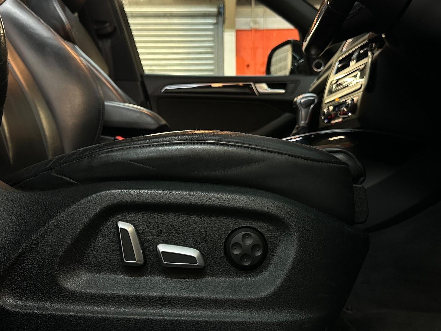 Used Audi Q5 2016 for sale - 76887436: Photo 38