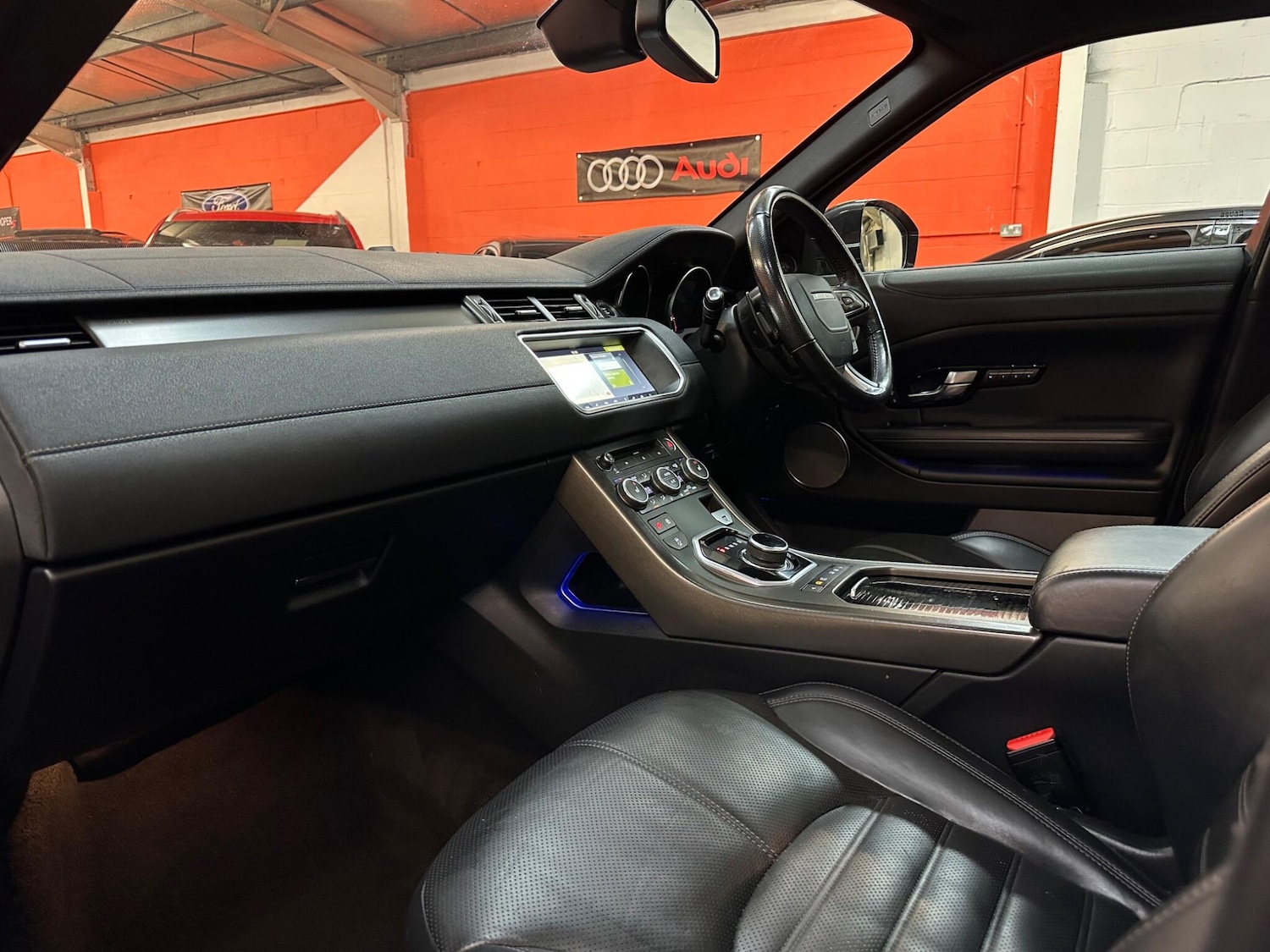 Used Land Rover Range Rover Evoque 2018 for sale - 77705177: Photo 12