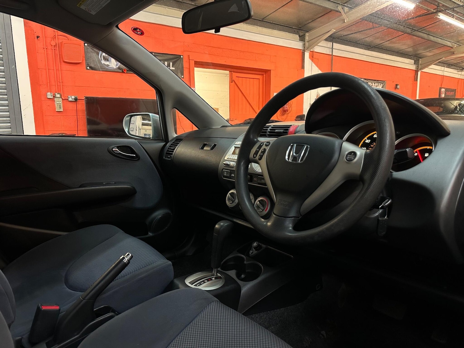 Used Honda Jazz 2006 for sale - 77330373: Photo 9