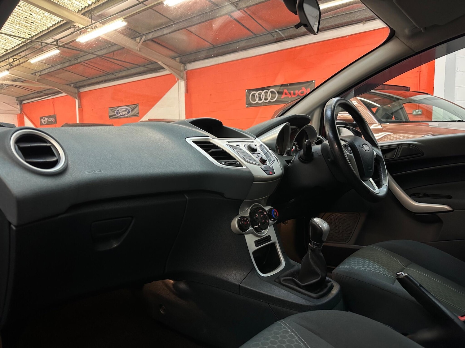 Used Ford Fiesta 2009 for sale - 76409071: Photo 12