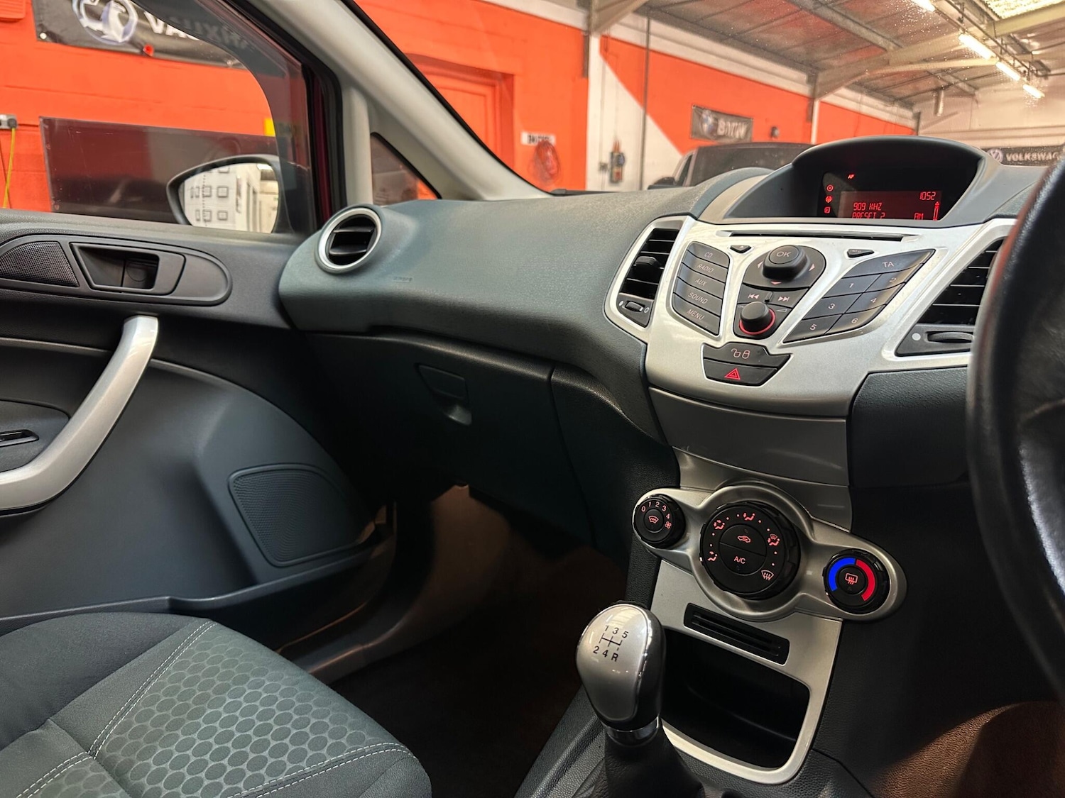 Used Ford Fiesta 2009 for sale - 76409071: Photo 22